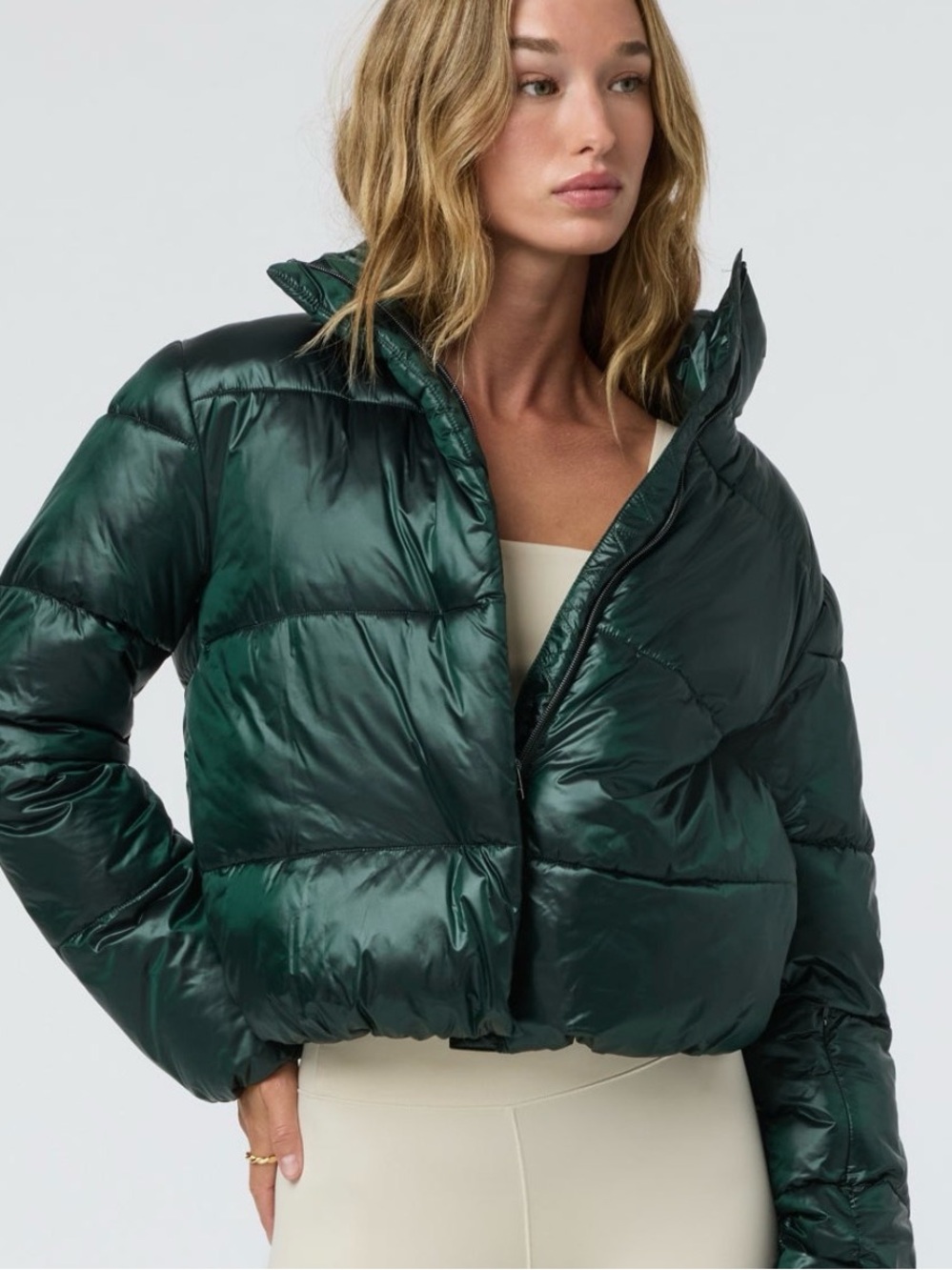 Vuori Shiny Cropped Puffer Jacket - Deep Emerald small